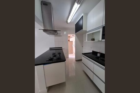 Casa de condomínio à venda com 69m², 3 quartos e 2 vagasCozinha
