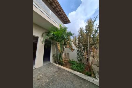 Casa de condomínio à venda com 69m², 3 quartos e 2 vagasÁrea Externa
