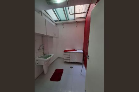 Casa de condomínio à venda com 69m², 3 quartos e 2 vagasÁrea de Serviço
