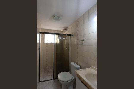 Banheiro de apartamento para alugar com 2 quartos, 70m² em Macuco, Santos