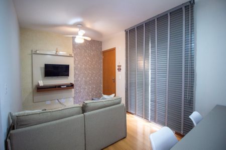 Apartamento para alugar com 40m², 2 quartos e 1 vagaSala