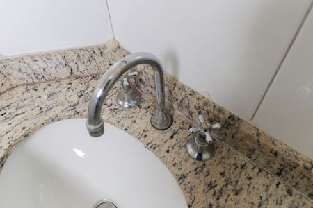Casa à venda com 150m², 3 quartos e 4 vagas Casa à venda com 150m², 3 quartos e 4 vagasBanheiro da suíte 3