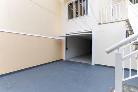 Casa à venda com 150m², 3 quartos e 4 vagas Casa à venda com 150m², 3 quartos e 4 vagasGaragem e entrada