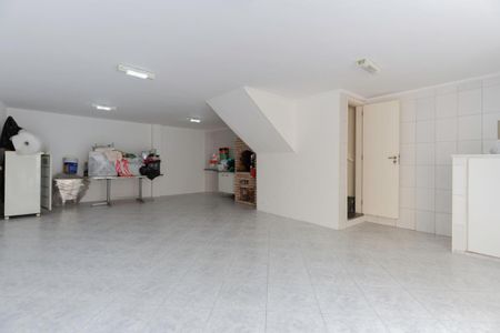 Casa à venda com 150m², 3 quartos e 4 vagas Casa à venda com 150m², 3 quartos e 4 vagasGaragem e área de lazer