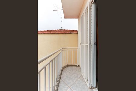 Casa à venda com 150m², 3 quartos e 4 vagas Casa à venda com 150m², 3 quartos e 4 vagasVaranda da suíte 1
