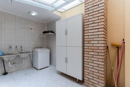 Casa à venda com 150m², 3 quartos e 4 vagas Casa à venda com 150m², 3 quartos e 4 vagasÁrea de serviço