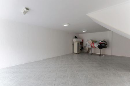 Casa à venda com 150m², 3 quartos e 4 vagas Casa à venda com 150m², 3 quartos e 4 vagasGaragem e área de lazer