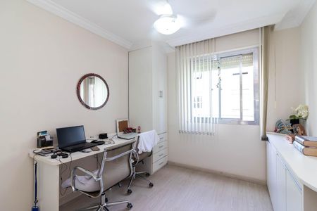 Apartamento à venda com 84m², 3 quartos e 2 vagasQuarto 2