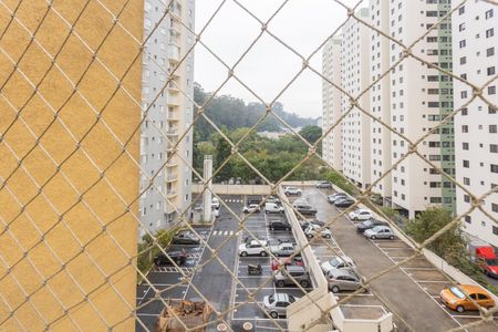 Vista da Sala de apartamento para alugar com 2 quartos, 46m² em Parque Guarapiranga, São Paulo