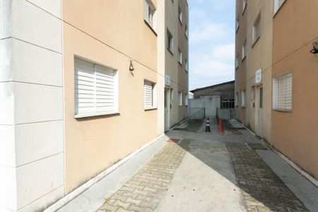 Apartamento para alugar com 50m², 3 quartos e 1 vagaÁrea comum / Entrada 
