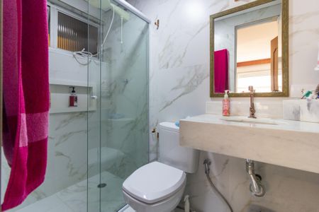 Banheiro da Suíte de apartamento para alugar com 2 quartos, 80m² em Alto de Pinheiros, São Paulo