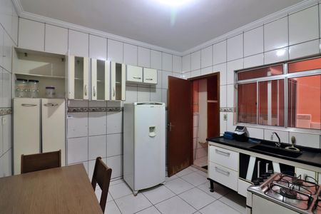 Casa para alugar com 203m², 3 quartos e 1 vagaCozinha 