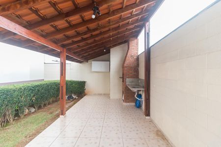 Apartamento para alugar com 44m², 2 quartos e 1 vagaÁrea comum - Churrasqueira