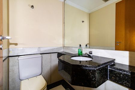 Apartamento à venda com 155m², 4 quartos e 2 vagas Apartamento à venda com 155m², 4 quartos e 2 vagasLavabo