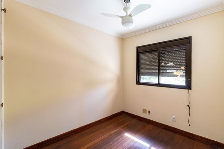 Apartamento à venda com 155m², 4 quartos e 2 vagas Apartamento à venda com 155m², 4 quartos e 2 vagasSuíte 2