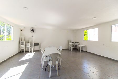 Apartamento à venda com 41m², 2 quartos e sem vagaÁrea comum - Salão de festas 2
