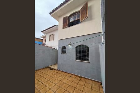 Casa à venda com 145m², 3 quartos e 1 vaga Casa à venda com 145m², 3 quartos e 1 vagaQuintal