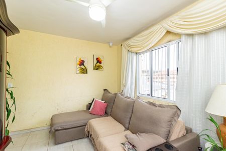 Casa para alugar com 107m², 3 quartos e 2 vagasSala