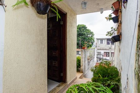 Casa para alugar com 107m², 3 quartos e 2 vagasCorredor Externo