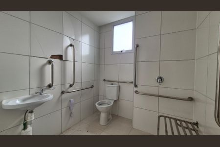Banheiro de apartamento à venda com 1 quarto, 35m² em Santa Maria, Santo André