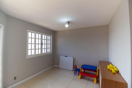 Casa à venda com 590m², 3 quartos e 2 vagas