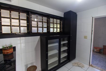 Casa à venda com 590m², 3 quartos e 2 vagas
