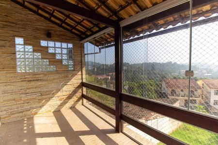 Casa à venda com 590m², 3 quartos e 2 vagas