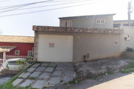 Casa à venda com 590m², 3 quartos e 2 vagas