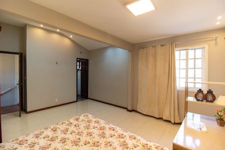 Casa à venda com 590m², 3 quartos e 2 vagas