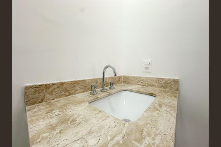 Apartamento para alugar com 68m², 2 quartos e 1 vaga Apartamento para alugar com 68m², 2 quartos e 1 vagaBanheiro Suíte