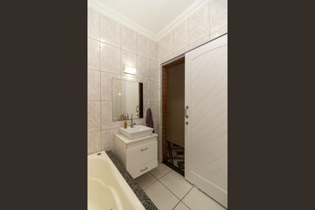 Casa para alugar com 172m², 2 quartos e 1 vagaBanheiro