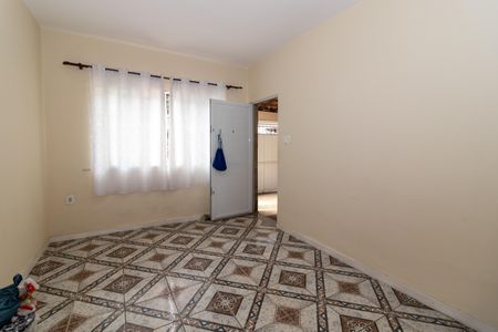 Sala de casa para alugar com 2 quartos, 172m² em Vila Valqueire, Rio de Janeiro