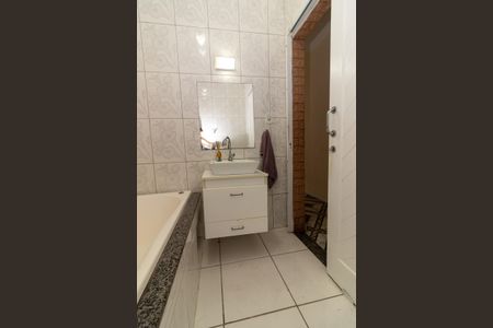 Casa para alugar com 172m², 2 quartos e 1 vagaBanheiro