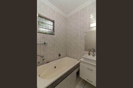 Casa para alugar com 172m², 2 quartos e 1 vagaBanheiro