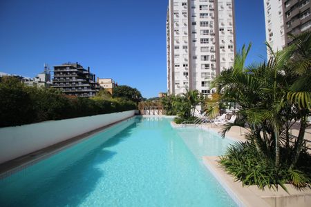Apartamento à venda com 67m², 2 quartos e 2 vagasÁrea comum - Piscina