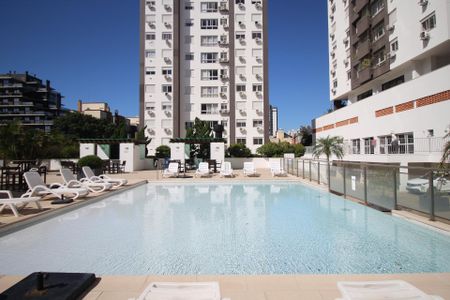 Apartamento à venda com 67m², 2 quartos e 2 vagasÁrea comum - Piscina