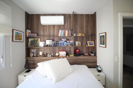 Suíte 1 de apartamento para alugar com 2 quartos, 67m² em Boa Vista, Porto Alegre