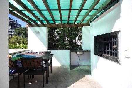 Apartamento à venda com 67m², 2 quartos e 2 vagasChurrasqueira