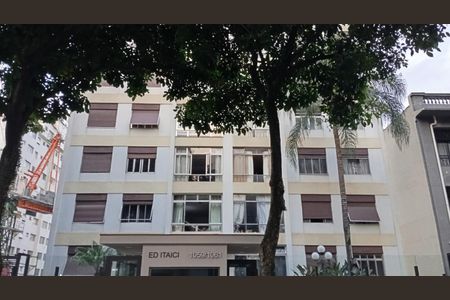 Apartamento à venda com 120m², 2 quartos e 1 vaga Apartamento à venda com 120m², 2 quartos e 1 vagaFachada