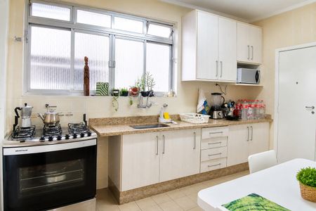 Apartamento à venda com 120m², 2 quartos e 1 vaga Apartamento à venda com 120m², 2 quartos e 1 vagaCozinha