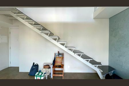 Apartamento para alugar com 48m², 1 quarto e 1 vagaEscada