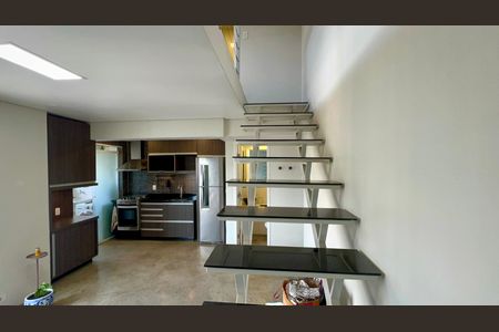 Apartamento para alugar com 48m², 1 quarto e 1 vagaEscada