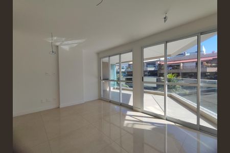 Apartamento à venda com 93m², 2 quartos e 2 vagas Apartamento à venda com 93m², 2 quartos e 2 vagasSuíte 1