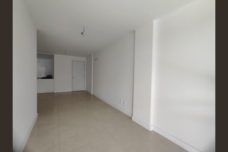 Apartamento à venda com 93m², 2 quartos e 2 vagas Apartamento à venda com 93m², 2 quartos e 2 vagasSala
