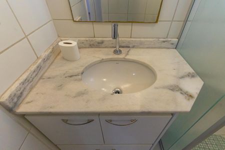 Apartamento à venda com 68m², 3 quartos e 1 vaga Apartamento à venda com 68m², 3 quartos e 1 vagaBanheiro da Suíte