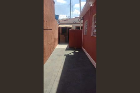 Área externa de casa para alugar com 2 quartos, 40m² em Centro, Nilópolis