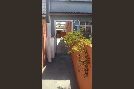 Área externa de casa para alugar com 2 quartos, 40m² em Centro, Nilópolis