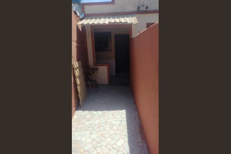 Casa para alugar com 40m², 2 quartos e sem vagaÁrea externa