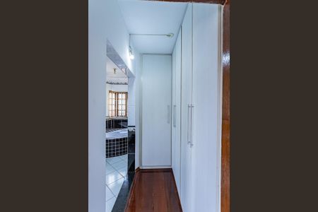 Casa para alugar com 235m², 3 quartos e 4 vagasCloset suite