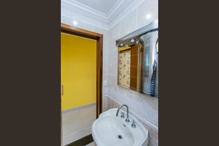 Casa para alugar com 235m², 3 quartos e 4 vagasLavabo